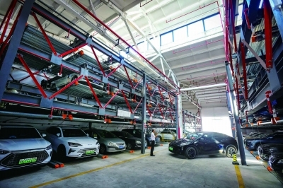 老廠房變身立體停車場 城市空間再生的新實(shí)踐